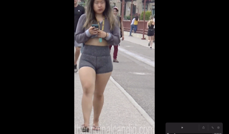 MISS VPL:  ASIAN THUNDERTHIGHS IS DOWN TO BUST ME EVERY TIME SHE SEES ME.